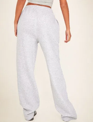 Pantaloni PRETTYLITTLETHING, gri