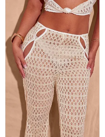 Pantaloni PRETTYLITTLETHING, crem