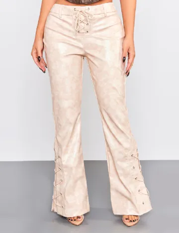 Pantaloni PRETTYLITTLETHING, crem