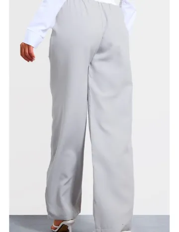 Pantaloni PRETTYLITTLETHING, gri