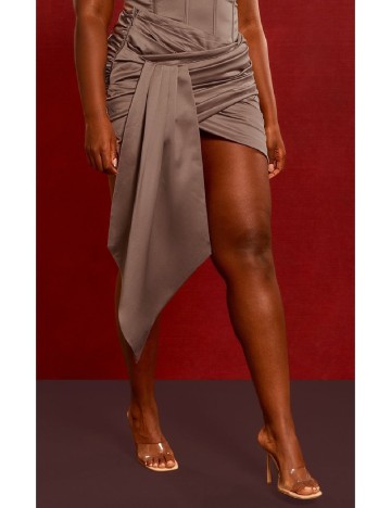Fusta PRETTYLITTLETHING Plus Size, maro