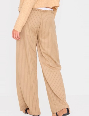 Pantaloni PRETTYLITTLETHING, bej