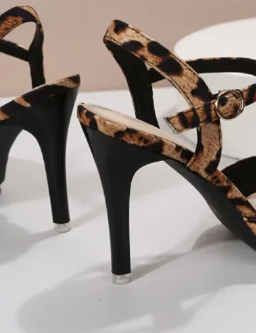 Pantofi SHEIN, animal print
