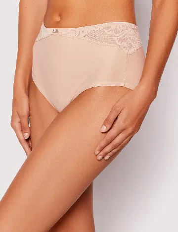 Chilot Triumph, crem