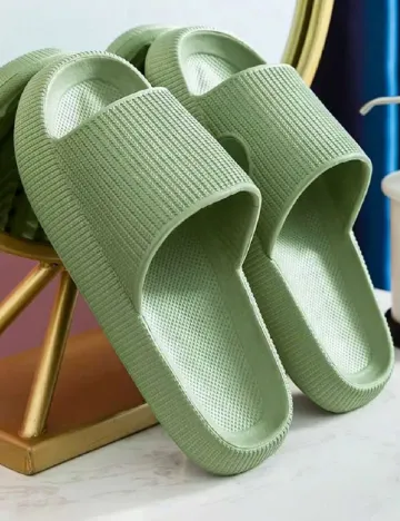 Slapi SHEIN, verde