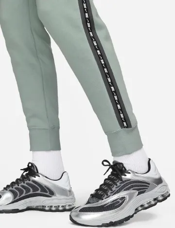 Pantaloni Nike, verde