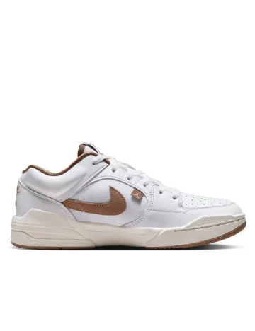 Adidasi Nike, alb