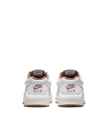 Adidasi Nike, alb