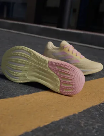 Adidasi Adidas, galben