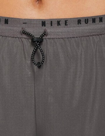 Pantaloni scurti Nike, gri inchis
