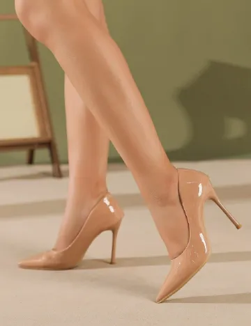 Pantofi SHEIN, maro