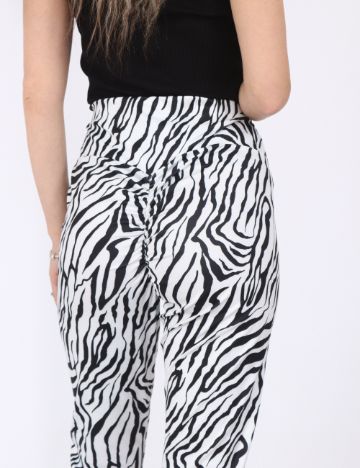 Pantaloni SHEIN, alb/negru