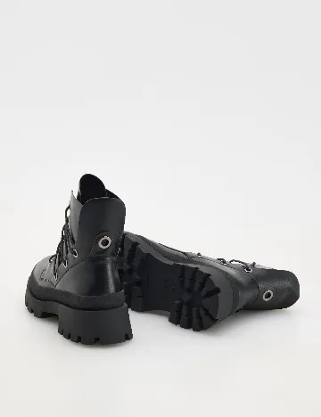 Ghete Reserved, negru