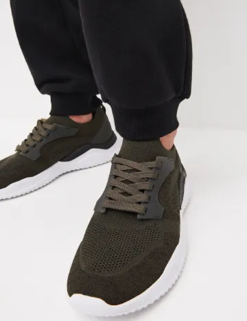 Adidasi Reserved, verde