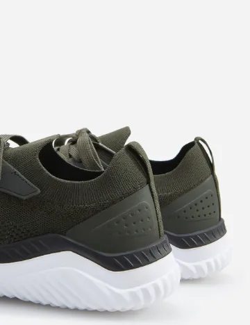 Adidasi Reserved, verde