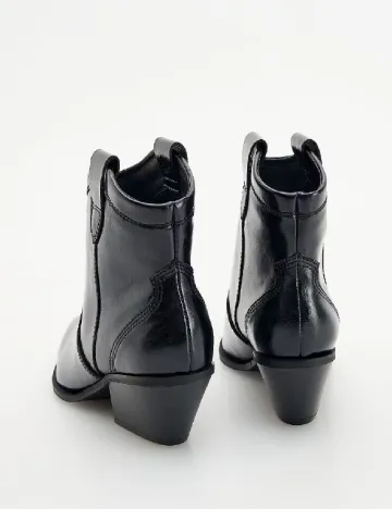 Ciocate Reserved, negru