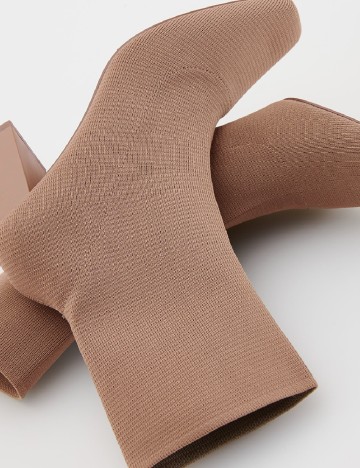 Botine Reserved, maro