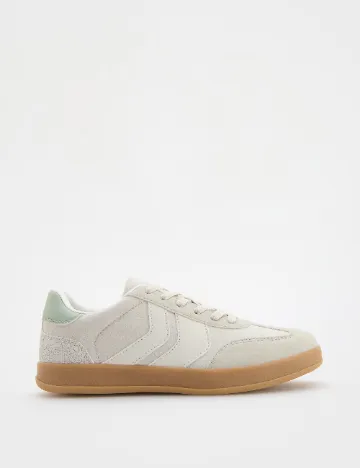 Adidasi Reserved, crem