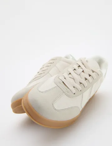 Adidasi Reserved, crem
