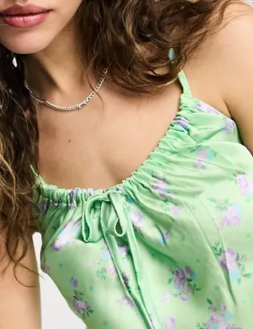 Top Reclaimed Vintage, verde