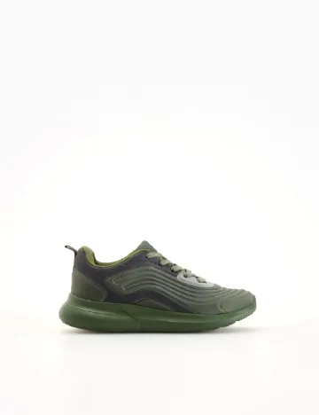 Adidasi Reserved, verde