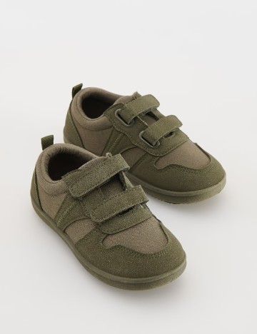 Adidasi Reserved, verde