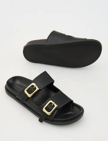 Slapi Reserved, negru