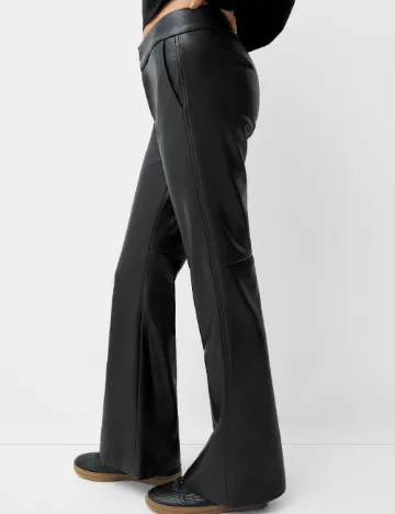 Pantaloni Bershka, negru