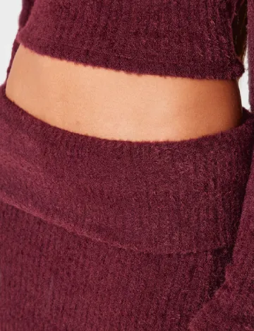 Fusta PRETTYLITTLETHING, visiniu