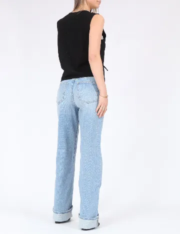 Vesta Only, negru