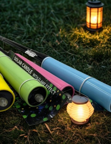 Lampa solara OutletMag, roz