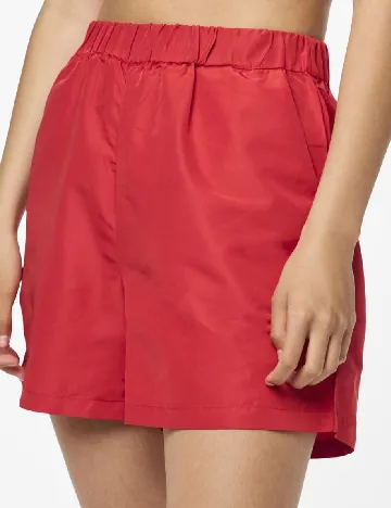 Pantaloni scurti Pieces, rosu