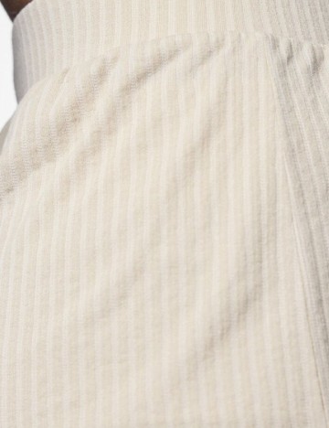 Pantaloni scurti Pieces, crem