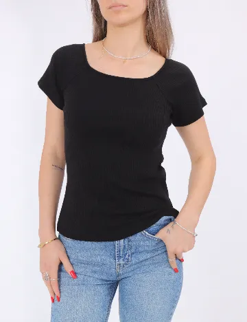 Tricou Pieces, negru