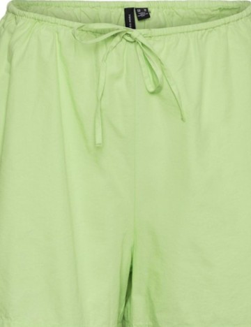 Pantaloni scurti Vero Moda, verde