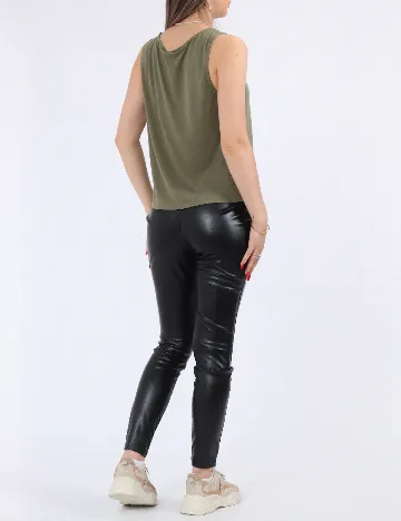 Top Pieces, verde