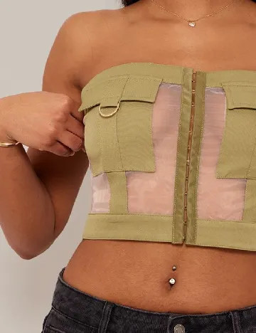 Top PRETTYLITTLETHING, verde Verde