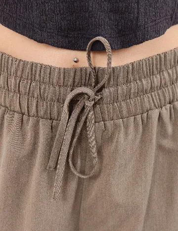 Pantaloni scurti Noisy May, maro Maro