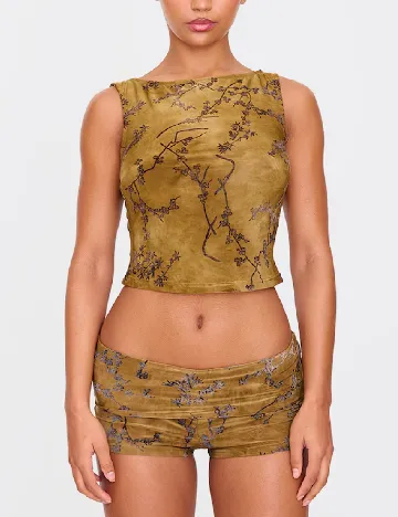 Top PRETTYLITTLETHING, verde