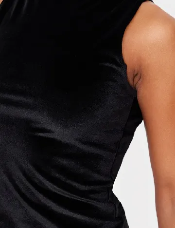 Top PRETTYLITTLETHING, negru