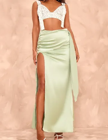 Fusta PRETTYLITTLETHING, verde
