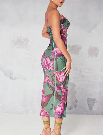 Rochie lunga PRETTYLITTLETHING, verde Verde