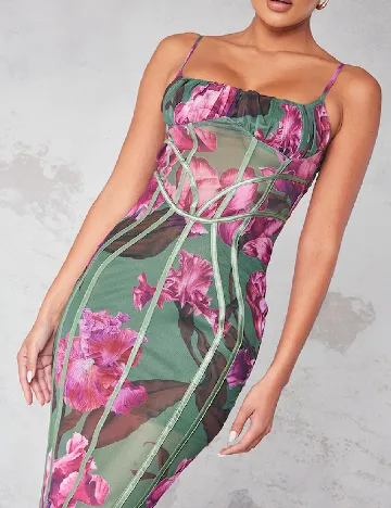 Rochie lunga PRETTYLITTLETHING, verde Verde