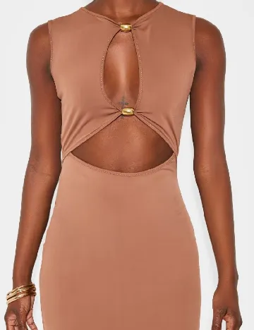 Rochie lunga PRETTYLITTLETHING, maro