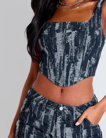 Top PRETTYLITTLETHING, negru