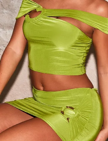 Fusta PRETTYLITTLETHING, verde