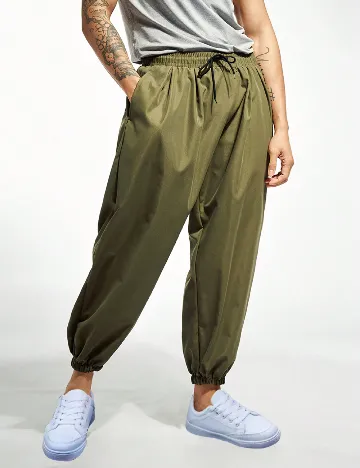 Pantaloni SHEIN, verde