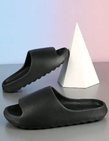 Slapi SHEIN, negru