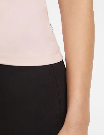 Tricou Guess, roz