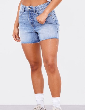 Pantaloni scurti PRETTYLITTLETHING, albastru